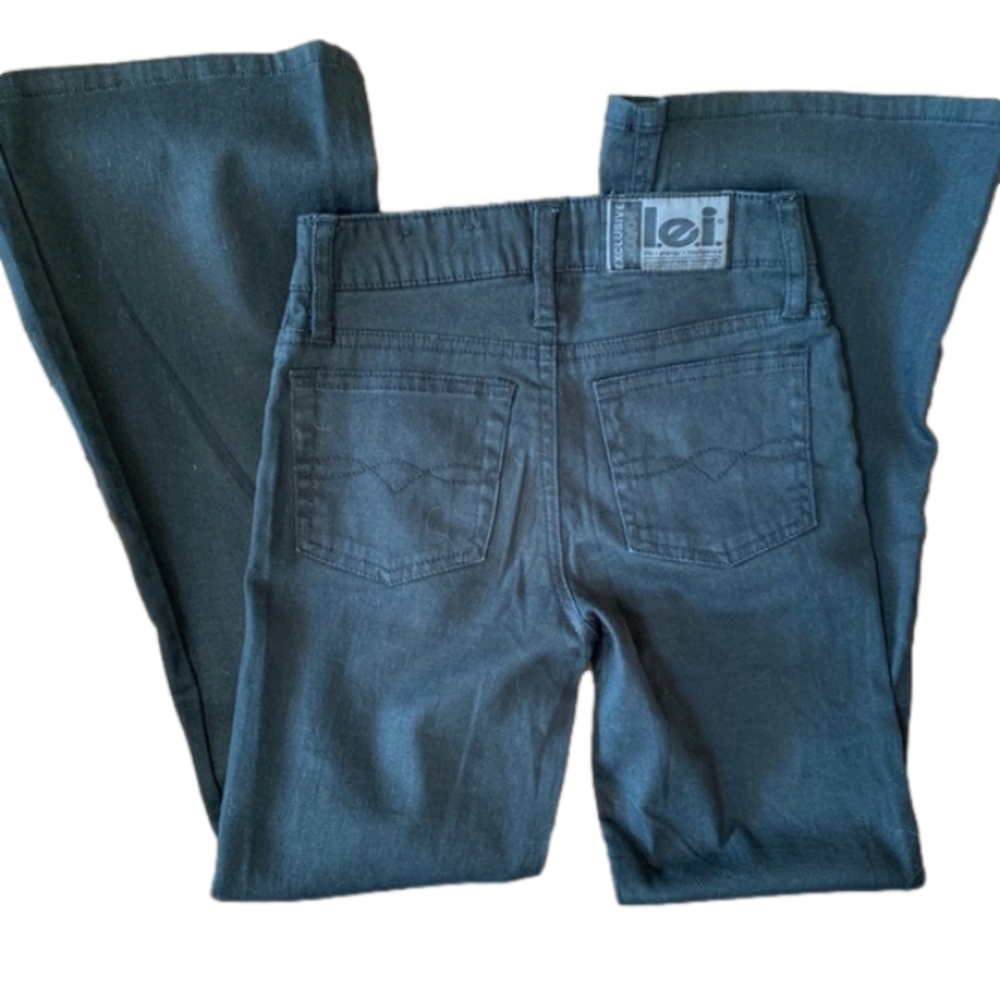 l.e.i. Exclusive Black Bell Jeans